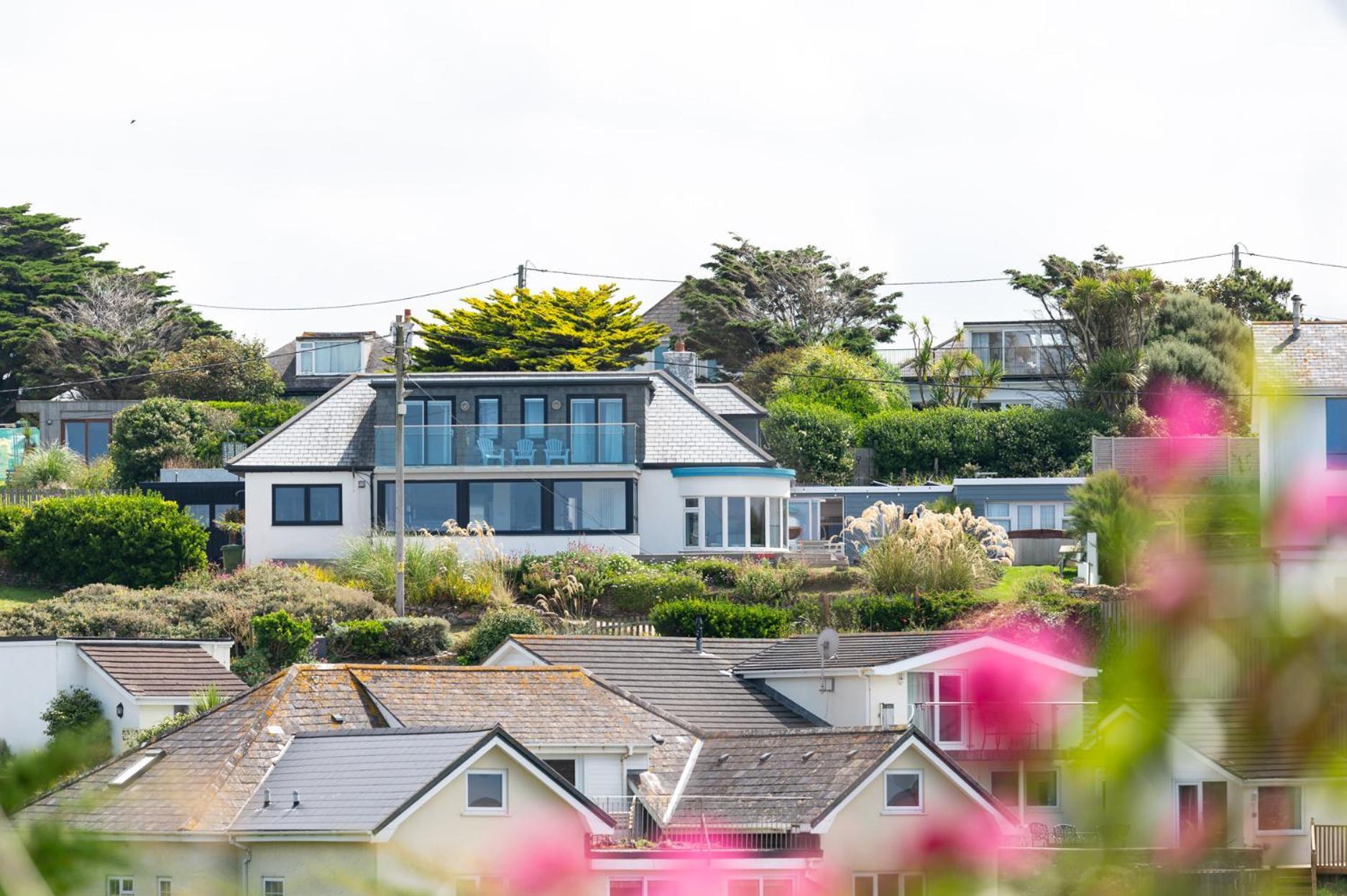 Blue Bay House Holiday home *