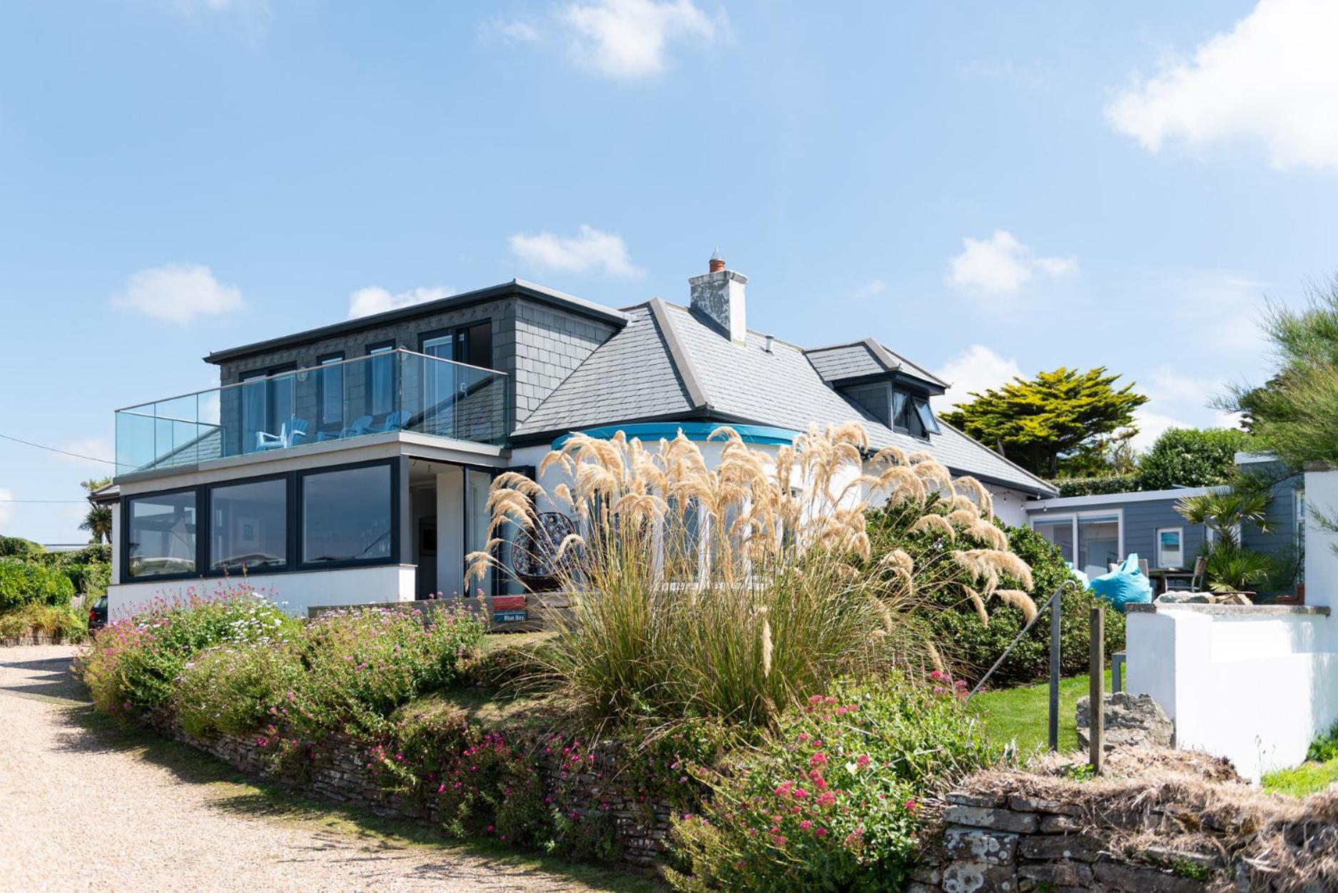 Blue Bay House Holiday home *